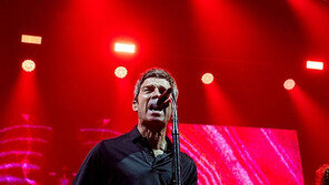 영국 록 스타 노엘 갤러거 “우리 신곡 너무 훌륭해 기절할 뻔”