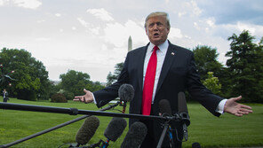 트럼프 “이란, 美·동맹국 공격시 엄청난 힘에 직면”