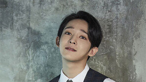 오랜 시간 꿈꾸던 무대… 가수의 색 벗고 악마의 색 입다