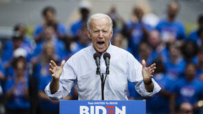 美 바이든 “北의 비난 놀랍지 않아…北은 트럼프 선호”