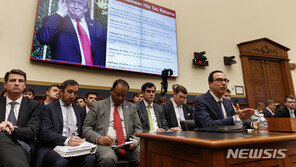 므누신 美재무 “트럼프,대북제재 이행의지 단호해”