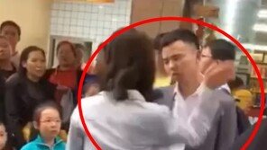 “선물 왜 없지?”…길에서 남친 뺨 ‘철썩 철썩’, 엽기적 그녀[영상]