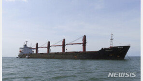 볼턴 “北화물선 반환? 푸에블로호 송환문제 논의할 때”