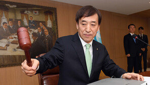 커지는 금리인하론…한은 ‘만장일치 동결’ 흔들릴까?