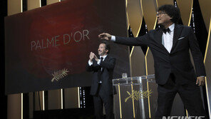 “심사위원 만장일치 황금종려상”…외신 온통 봉준호&기생충