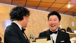 송강호 “‘기생충’ 황금종려상, 韓 영화 팬들의 격려와 성원 덕”