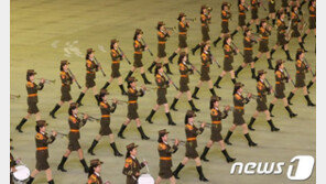 北매체 “새 집단체조 공연 ‘인민의 나라’, 6월초 개막”