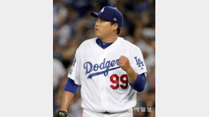 류현진, 시즌 7승 달성…‘33이닝 무실점’ 박찬호 기록은 못 깨 