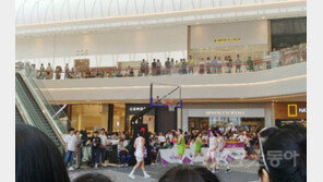 ‘WKBL 트리플잼’ 쇼핑몰에서 펼쳐진 전·현직 여자프로농구 선수들의 농구축제