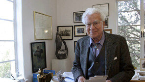 ‘우주의 기본’ 쿼크 발견한 머리 겔만, 89세로 사망