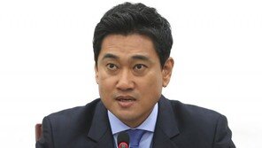 오신환 “靑인사는 文 대통령의 조국 수석 사랑 인사”