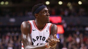 첫 파이널 오른 토론토, GSW 꺾고 역사적인 ‘1승’