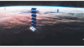 머스크의 꿈이 현실로… 1만2000개 위성 띄워 ‘우주 인터넷’ 시대 연다