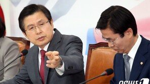 한국당, 내년 공천서 ‘친박’ 배제 움직임…내부 갈등 시작되나