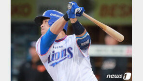삼성 강민호, 역대 18번째 250홈런 달성…10년 연속 두 자릿 수 홈런