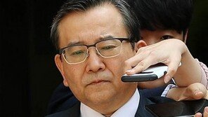 ‘뇌물 혐의’ 김학의, 7월5일 첫 재판…법정공방 시작