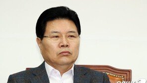 “박근혜와 靑 재입성”…홍문종, 애국당 입당·‘공동대표’ 추대