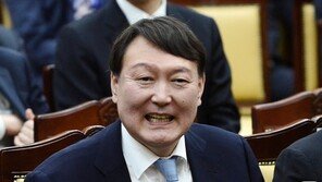 [단독]文대통령, 새 검찰총장 17일 지명… 윤석열 가능성 높아
