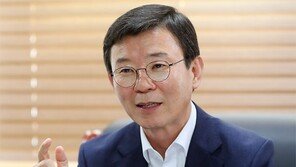 “자율운항선박, 내년부터 개발 착수”… 문성혁 해수부장관에게 듣는다