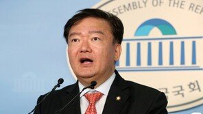 한국당 “짝사랑에도 전략과 타이밍 있다”…대북 쌀 지원 비판