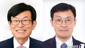 ‘경제위기’ 신호에 靑 경제투톱 전격 교체…‘공정경제’ 강화