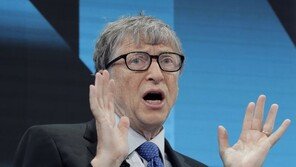 빌 게이츠 “새 회사 차리면 컴퓨터에 읽기 가르치는 AI 회사할 것”
