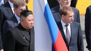 김정은 다녀간 러시아 식당에 방문기념 ‘현판’ 걸려