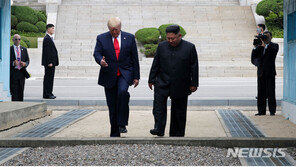 美언론들 “트럼프-김정은, 하노이회담 실패 후 큰 진전”