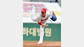 [SD 인천 브리핑] 3홈런에 고개 숙인 문승원, 롯데전 5이닝 6실점