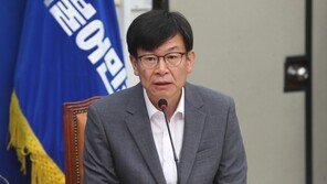 김상조·홍남기 손내밀었지만…“이제와 뭘 논의” 시큰둥한 재계