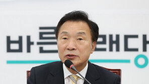 손학규 “한일 관계, 명분 얽매일 때 아냐…文 대통령 결단해야”