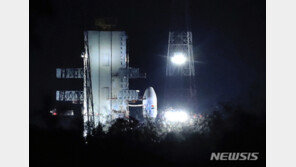 인도, 달 우주선 발사 50분전 취소…4번째 ‘달착륙 국가’ 못 이뤄
