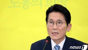 윤소하 “경찰 출석 거부 한국당…나경원부터 조사받길”
