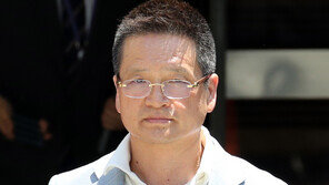 ‘윤중천 성범죄’ 재판 한달간 비공개…“피해자 증언”