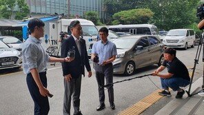 표창원 “국회의원, 법위에 군림하지 않아”…경찰 출석