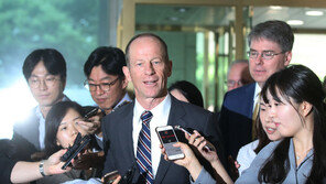 美 스틸웰 “한미 관련 모든 이슈에 관여”…한일갈등 개입 시사