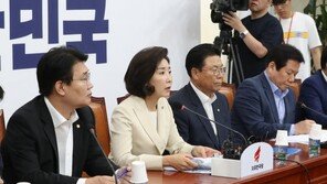 7월 국회설 ‘솔솔’…한국·바른미래, 정경두 해임안 다시 꺼낼까