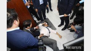 막장 치닫는 바른미래…폭로·고성·몸싸움에 병원행까지