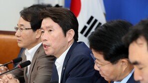 이인영 “한국당, 日대응 뒤에서 자책골 쏘는 ‘팀킬’ 멈춰라”