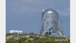머스크 “유인우주선 실험발사체 첫 이륙시험 성공”