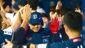 ‘데뷔 첫 만루홈런’ NC 타선 폭발시킨 강진성