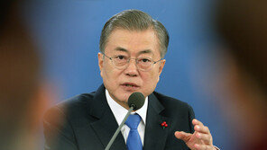 文대통령, 일정 없이 ‘日화이트리스트’ 주시…대국민담화 검토