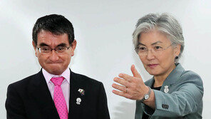 후지TV “고노, 韓의 ‘화이트 국가’ 유지 요청 거부…최후통첩” 