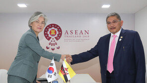 강경화, EU·브루나이 등과 연쇄회담…“日규제 자유무역 저해”