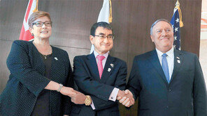 관여 방식 말 아낀 폼페이오 “한일 스스로 길 찾기를 바란다”