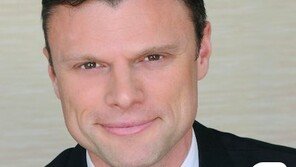 전직 美정부 당국자 “日 수출규제는 美 따라하기…무역으로 국력 과시”