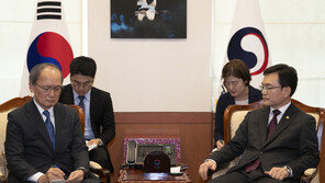 美전문가들 “한일갈등 격화로 美대북전략 차질 우려”