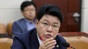 장제원 “日과 싸우는 것도 좋지만 국민·기업 피해 최소화해야”