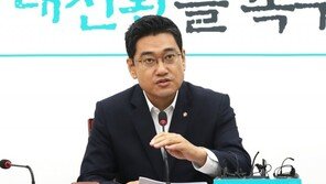 오신환 “文정부, 반일정서 기댄 아무말 대잔치…상황 악화시켜”