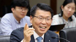 은성수 “日 규제, 금융안정 큰 문제없다…공포가 더 위험”